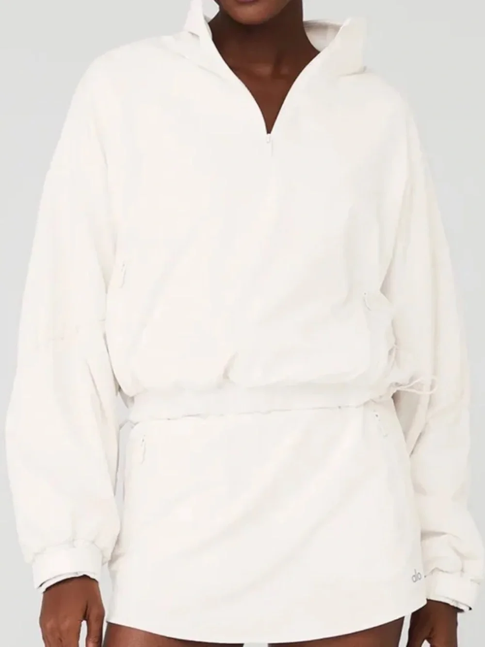 ALO Yoga Elevation Cropped Jacket in Cream